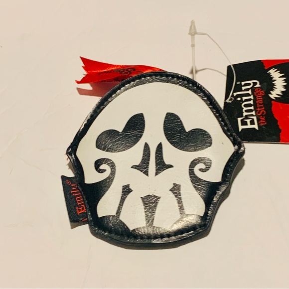 Emily The Strange Skull Wallet Coin Purse Gothic Punk Horror Black Cat Vintage - Picture 2 of 6